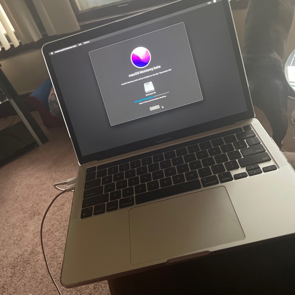 M1 MacBook Pro 256gb - Picture 4 of 6